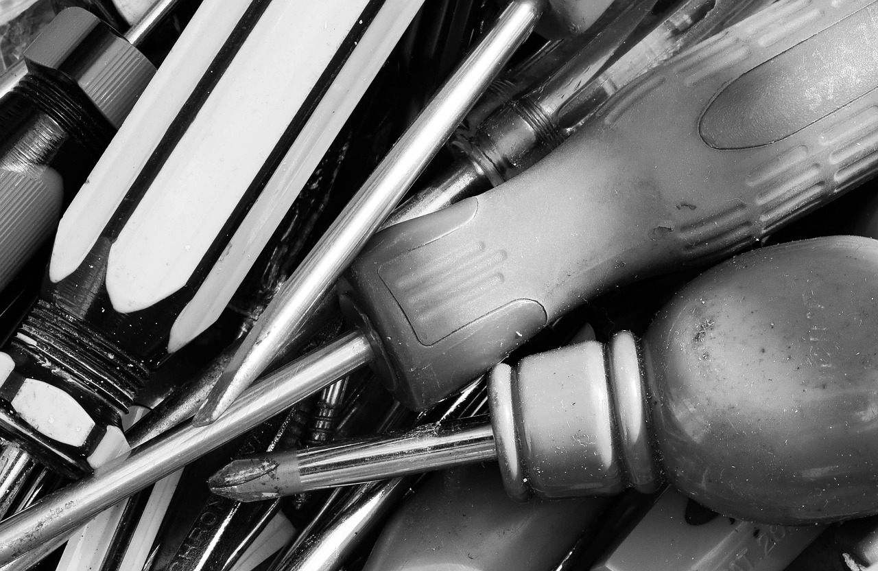 Tools Repair Work Hardware Metal  - chrisreadingfoto / Pixabay