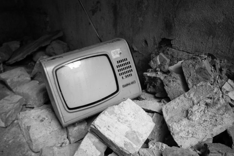 City Tv Dump City %E%%B%E%%Bdump  - gdemoiyogurt / Pixabay