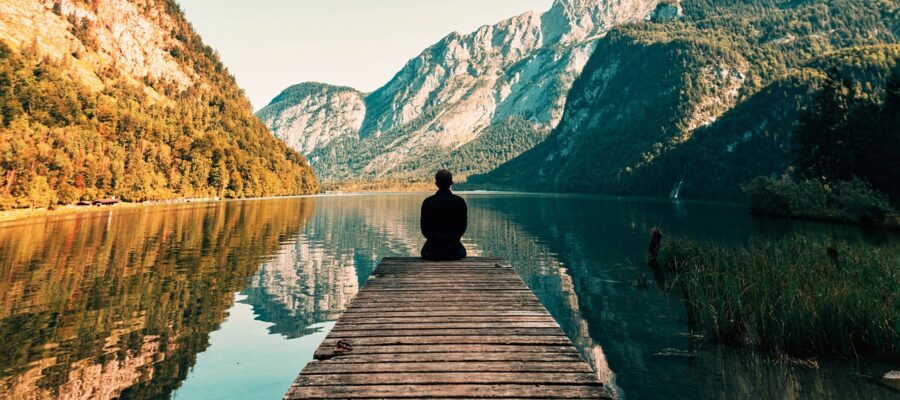 Mountains Lake Boardwalk Platform  - Candid_Shots / Pixabay