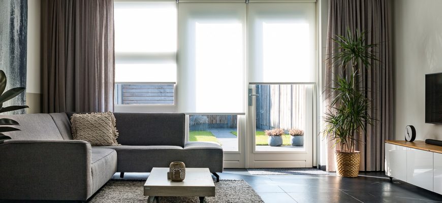 Furniture Couch Blinds Curtains  - Femke_Pax / Pixabay